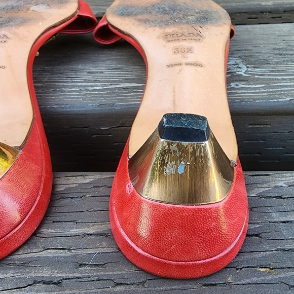 Prada Low Heel Red Sandles with Gold Heel and Logo Buckle Prada Size 38.5 US 8.5 - Picture 7 of 10